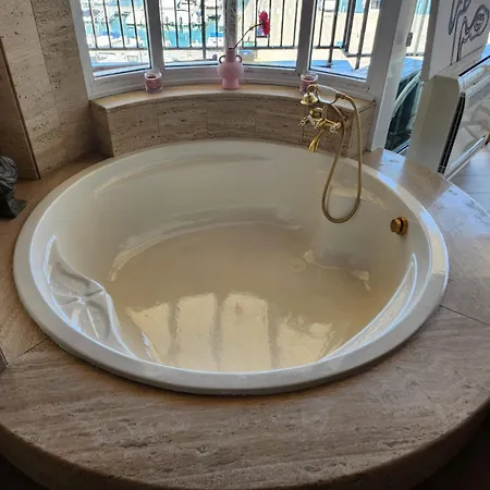 Solo Atico Guest 4* L' Escala