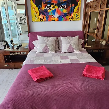 Bed & Breakfast Solo Atico Guest